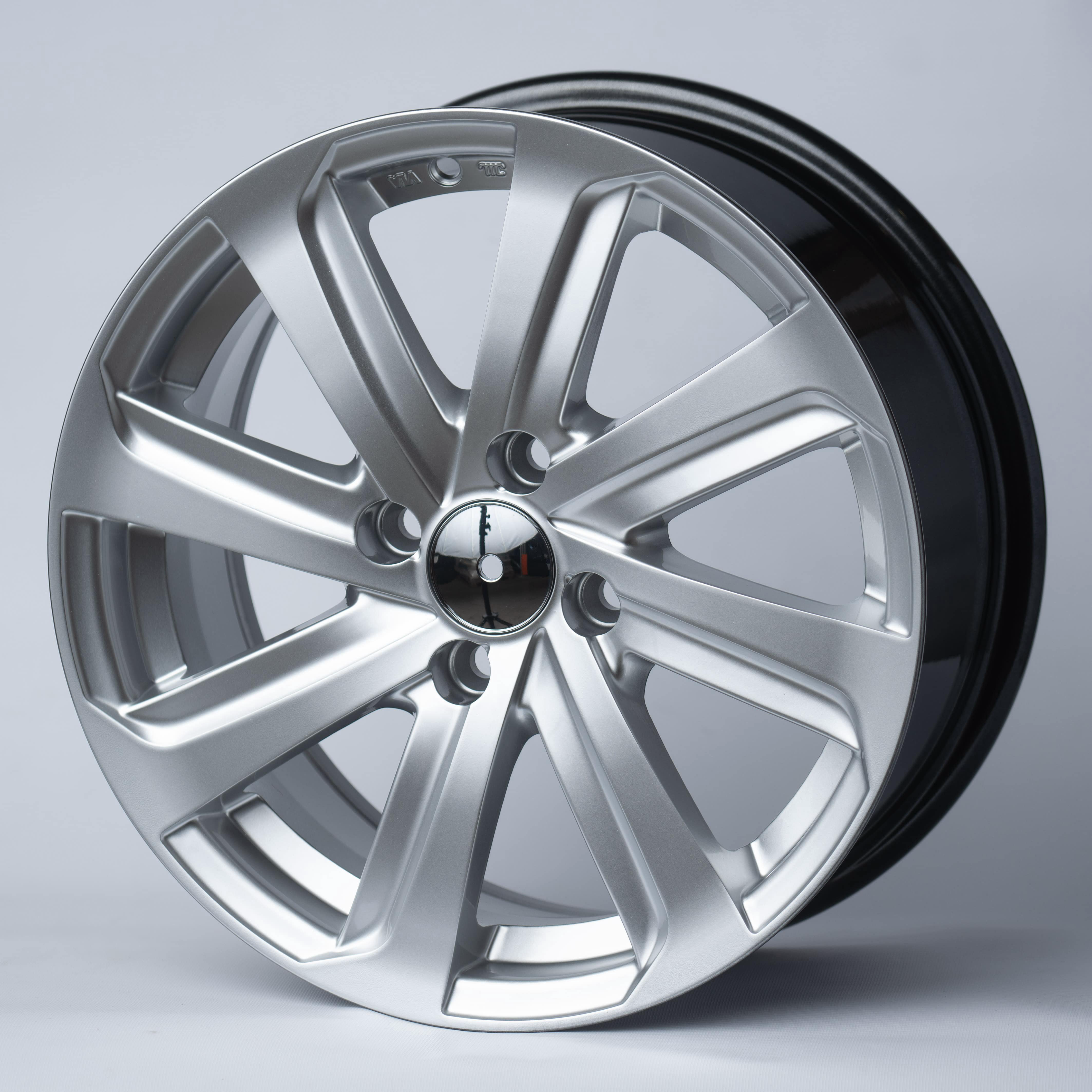 Диск Kipardo 1130 4х100 R15х6,5 СВ67,1 ЕТ40 HS серебристый купить,NaN