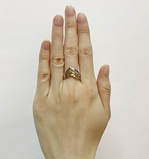 Кольцо Кристалл NM223 18р 3,45гр. купить,234600