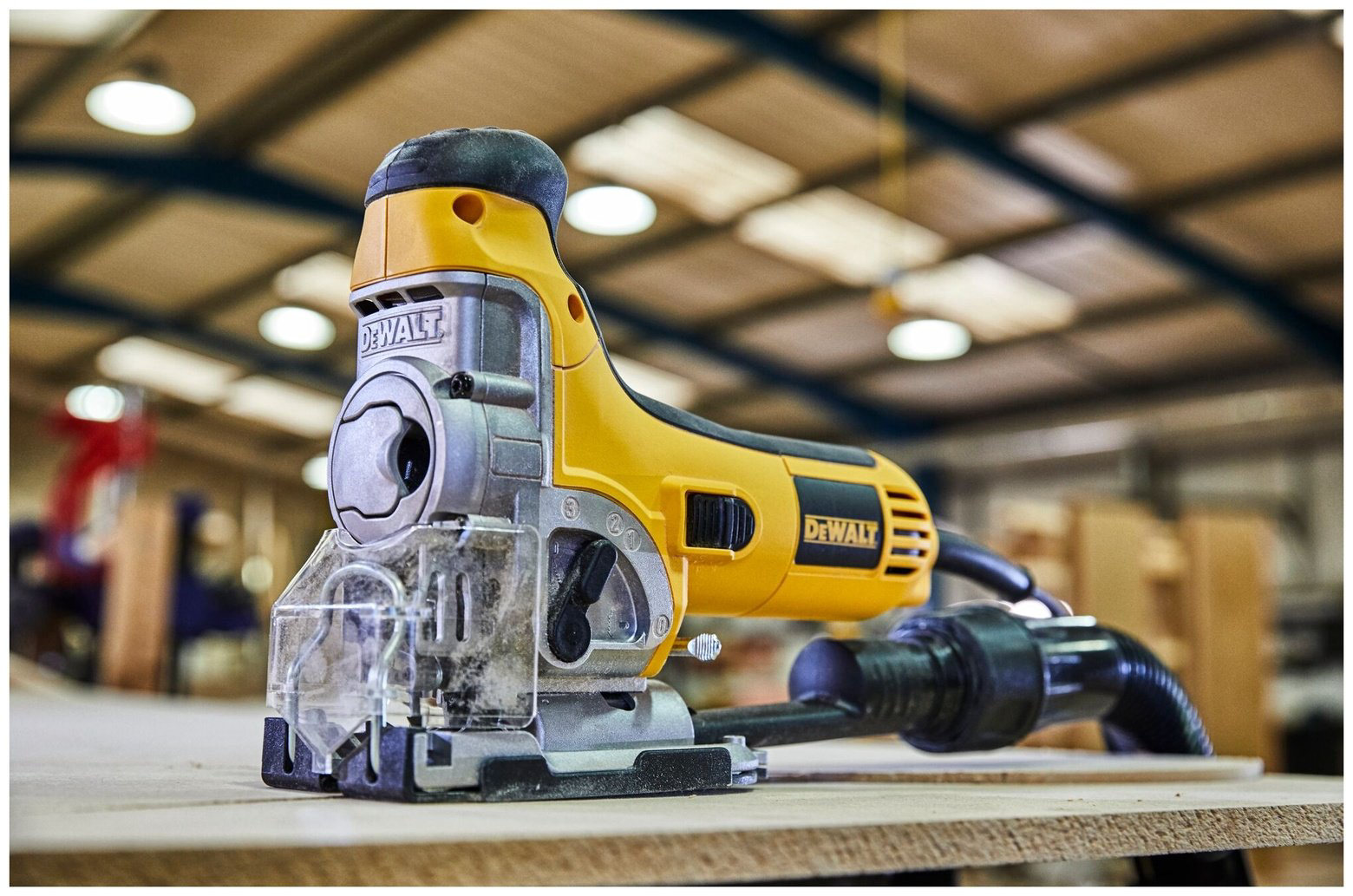 Электролобзик DeWALT DW333K купить,NaN