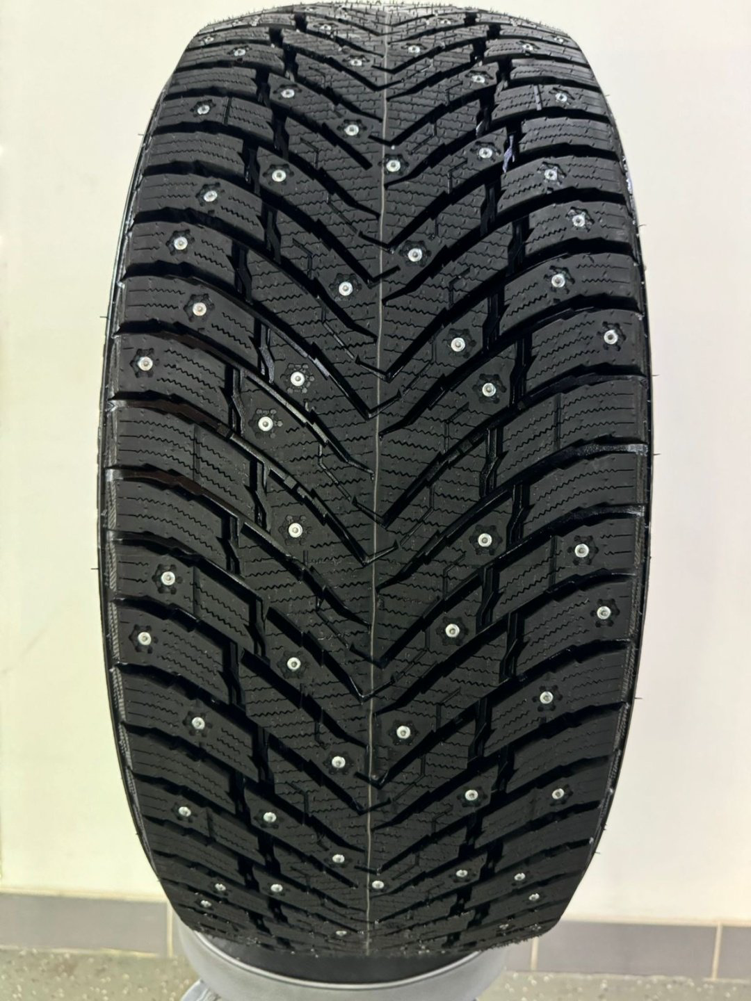 Atlander LanderStuds ATL78 235/55 R18 104 T с шипами купить,NaN