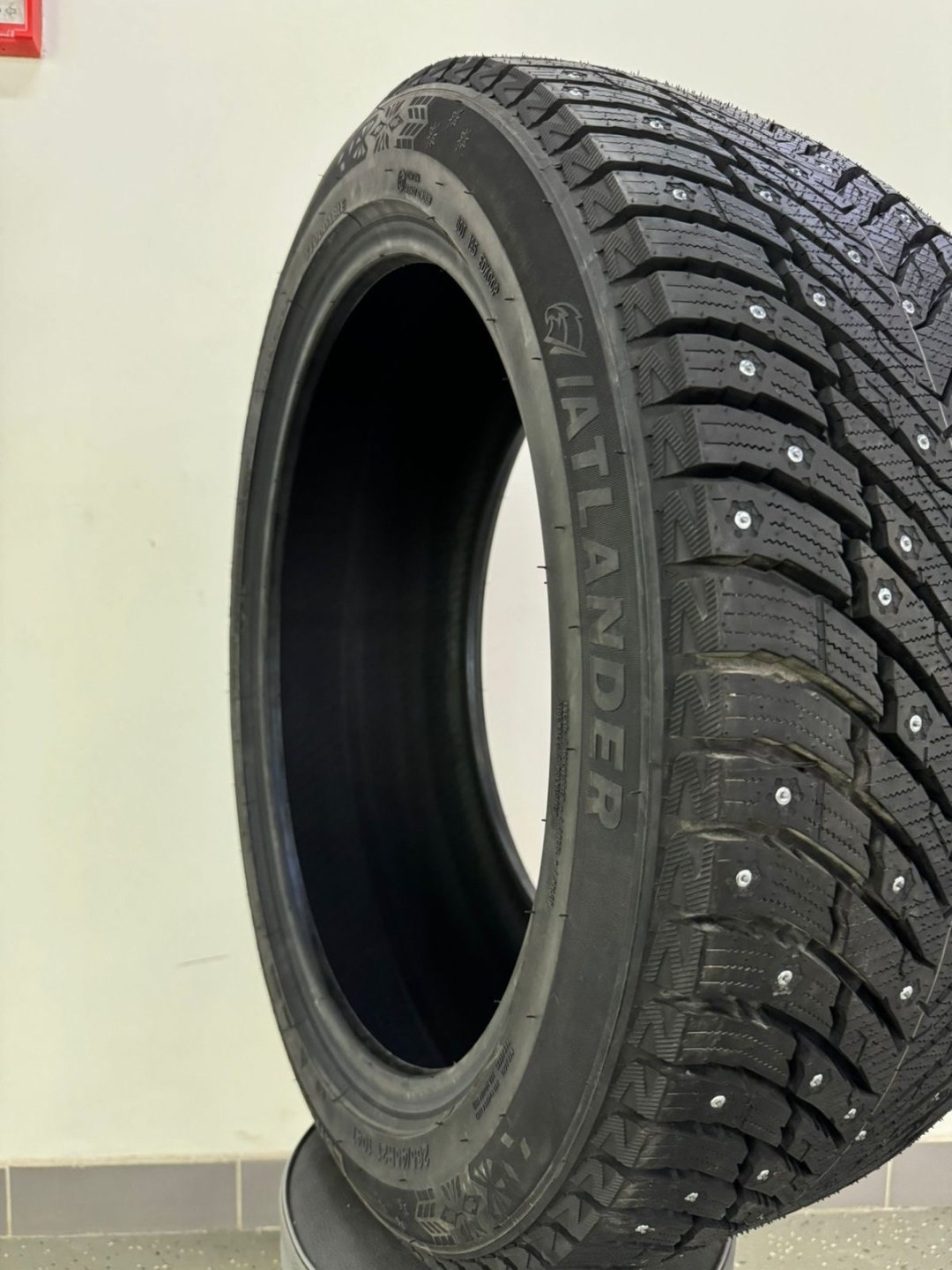 Atlander LanderStuds ATL78 235/55 R18 104 T с шипами купить,0