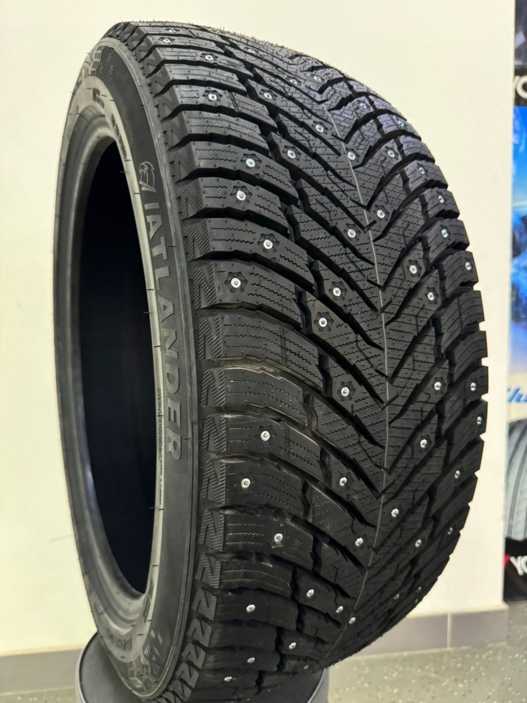 Atlander LanderStuds ATL78 235/55 R18 104 T с шипами купить,0
