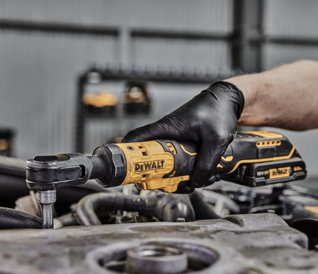 DeWALT аккумуляторная трещотка DCF512N (Без АКБ и ЗУ) - ForteMarket DeWALT аккумуляторная трещотка DCF512N (Без АКБ и ЗУ) купить,0