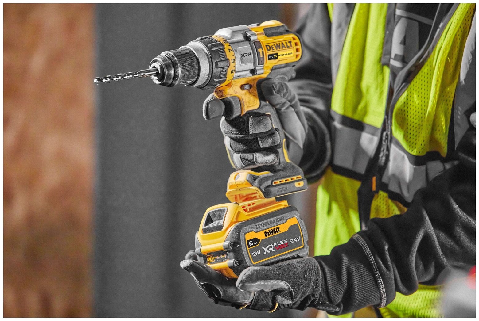 DeWALT дрель-шуруповерт DCD999T1 - ForteMarket DeWALT дрель-шуруповерт DCD999T1 купить,0