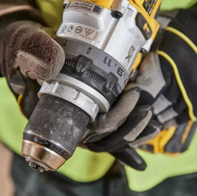 DeWALT дрель-шуруповерт DCD1007WW1T 18 В купить,326050