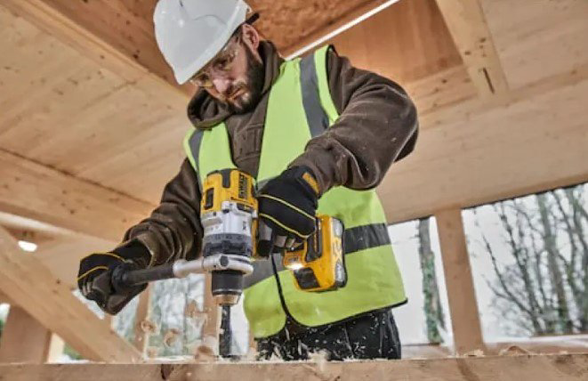 DeWALT дрель-шуруповерт DCD1007WW1T 18 В купить,326050