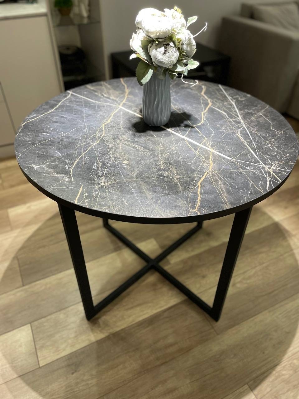 Обеденный стол Seol, 90х90x75 см, ЛДСП, пластик, черный купить,NaN