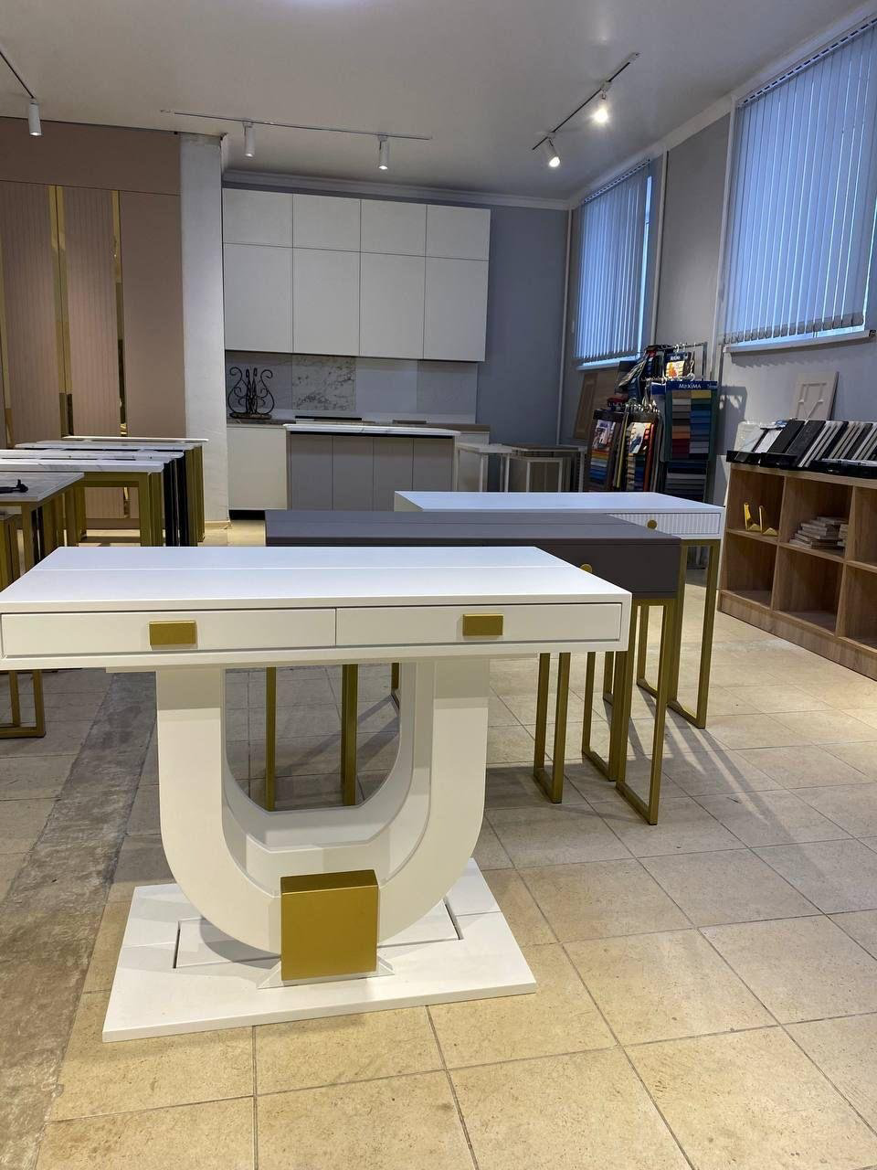 Стол консоль-трансформер LUXE Виктория, 300х100x75 см, МДФ, белый купить,NaN