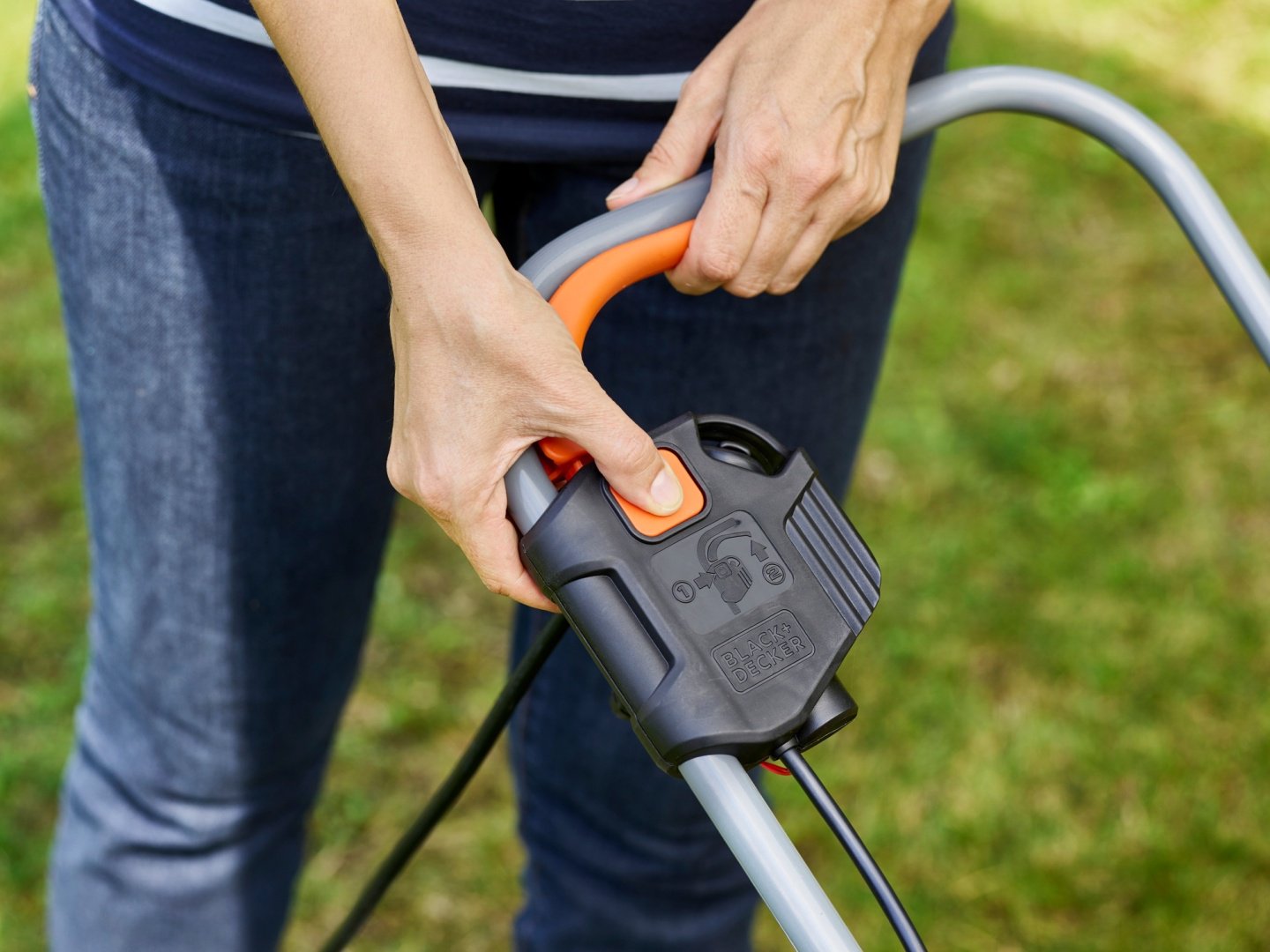 Газонокосилка колесная электрическая Black & Decker BEMW351 - ForteMarket Газонокосилка колесная электрическая Black & Decker BEMW351 купить,0