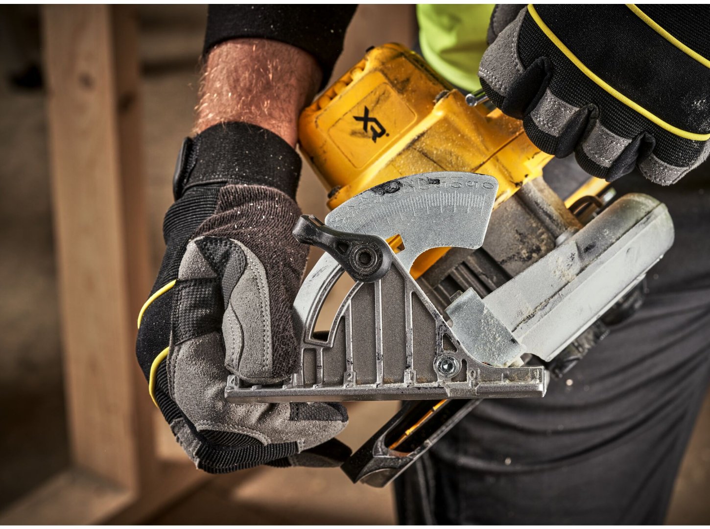Дисковая пила DeWALT DCS565N, аккумуляторная купить,0