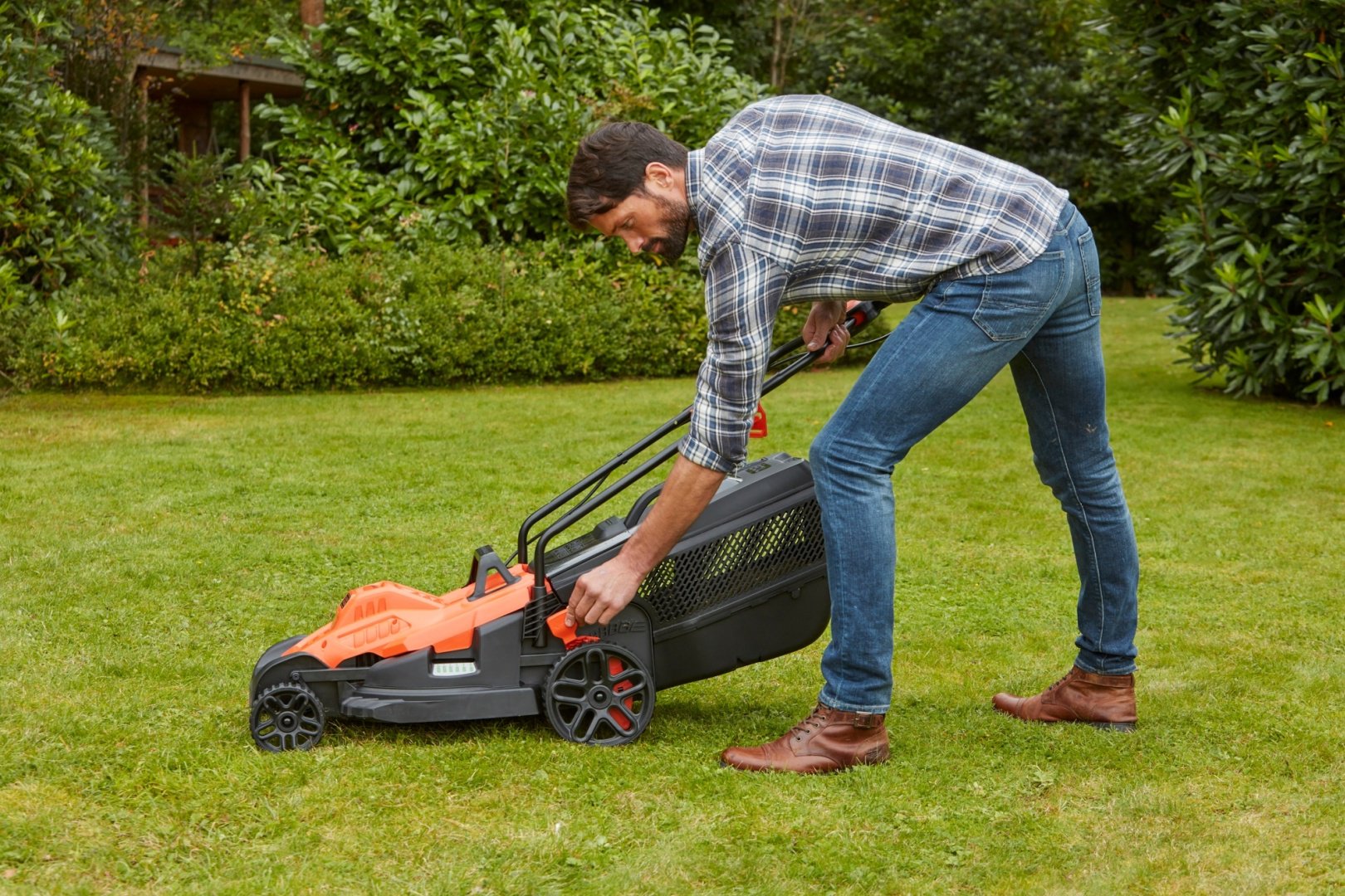 Газонокосилка колесная электрическая Black & Decker BEMW471ES - ForteMarket Газонокосилка колесная электрическая Black & Decker BEMW471ES купить,0