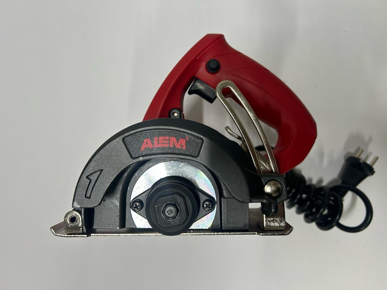 Дисковая пила ALEM ALM86001, электрическая