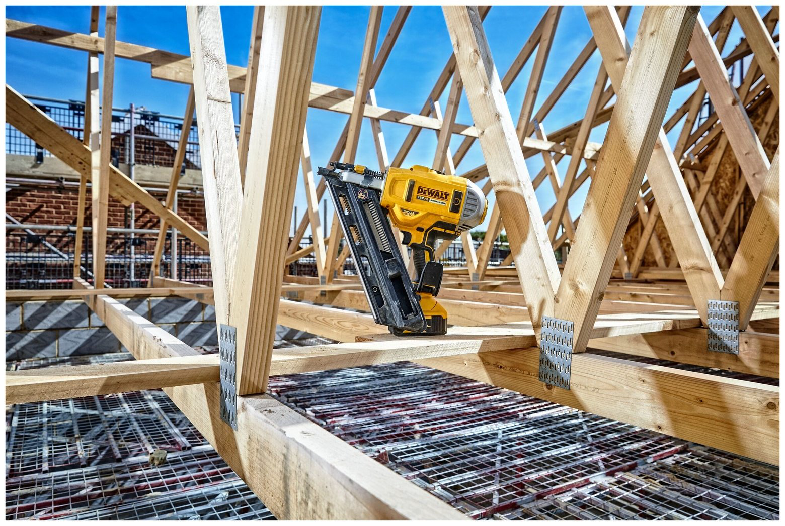 Гвоздезабивной пистолет DeWALT аккумуляторный DCN692P2-QW - ForteMarket Гвоздезабивной пистолет DeWALT аккумуляторный DCN692P2-QW купить,487180
