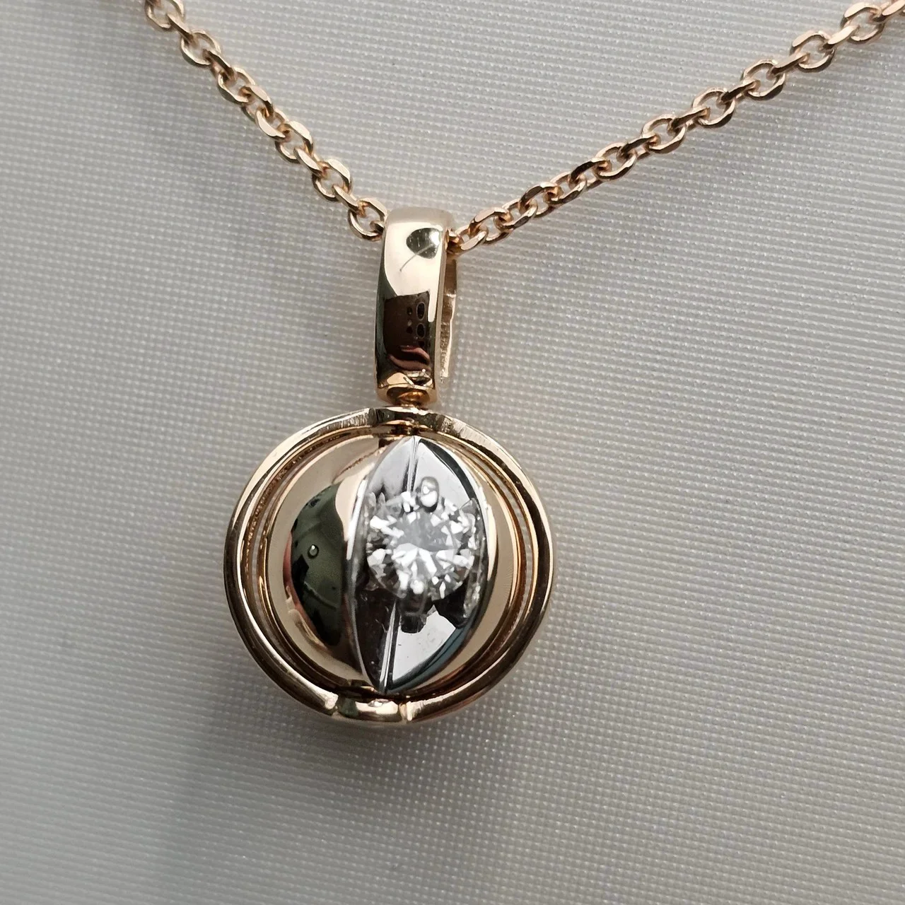 Кулон Deimantas 112615800 2,43гр 0,15ct. купить,NaN