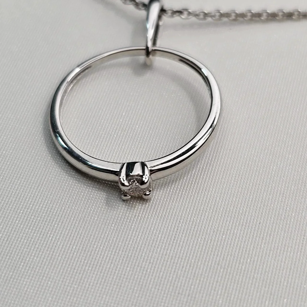 Кулон Deimantas 112615922 0,88гр 0.083ct. купить,NaN