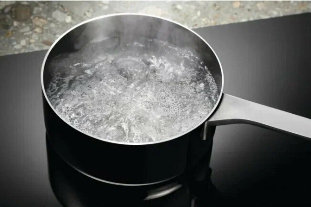 Варочная поверхность Electrolux LIV 63431 BK черный