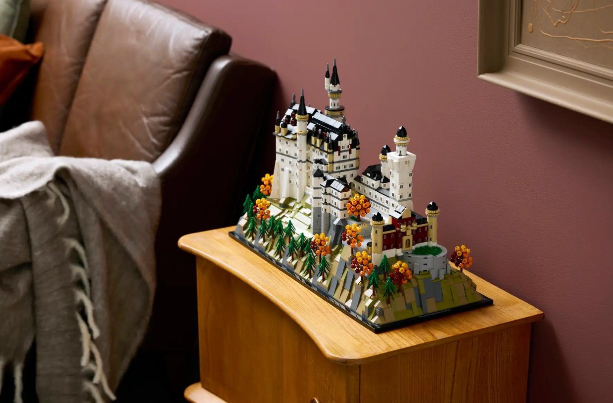 Конструктор LEGO Замок Нойшванштайн, деталей 3455 шт - ForteMarket Конструктор LEGO Замок Нойшванштайн, деталей 3455 шт купить,0