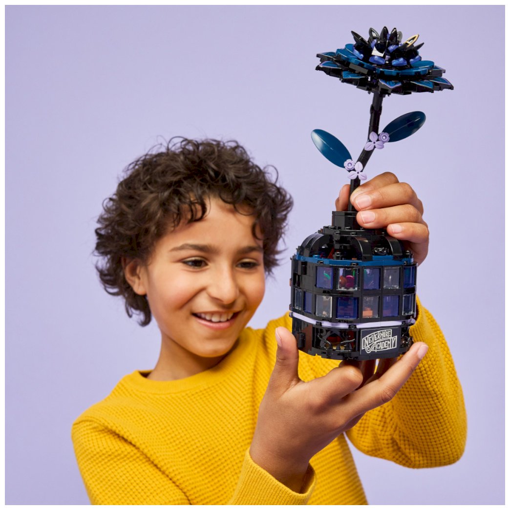 Конструктор LEGO Черная георгина Wednesday, деталей 358 шт купить,NaN