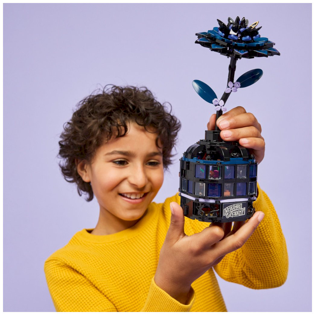 Конструктор LEGO Черная георгина Wednesday, деталей 358 шт купить,NaN