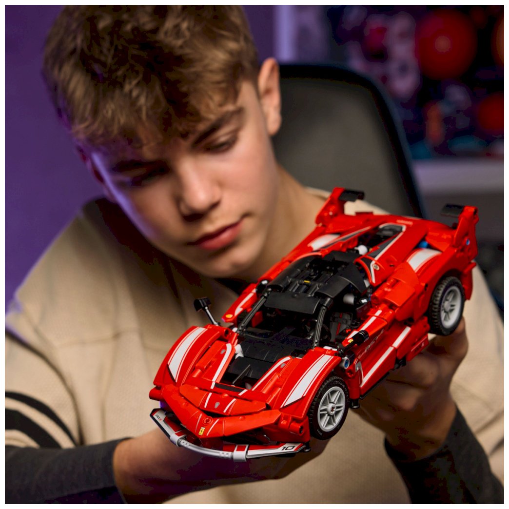 Конструктор LEGO Ferrari FXX K Technic, деталей 897 шт купить,51442