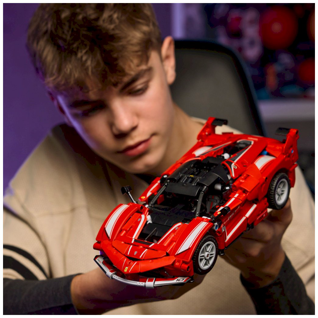 Конструктор LEGO Ferrari FXX K Technic, деталей 897 шт купить,51442