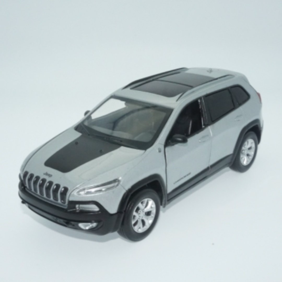 Внедорожник MSZ Jeep Cherokee светло-серый купить,NaN