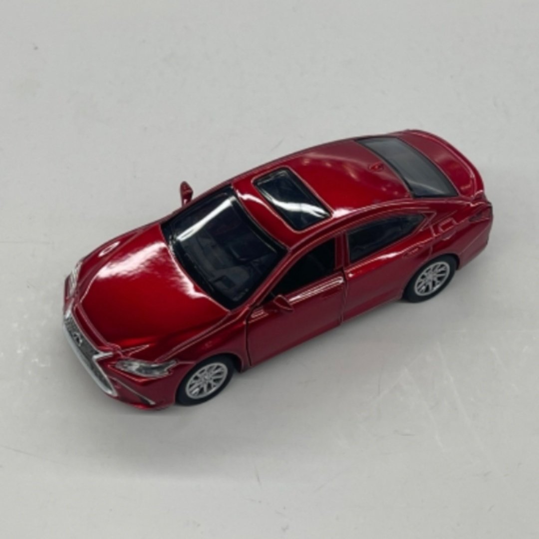 Легковая MSZ Lexus ES300h красный купить,NaN