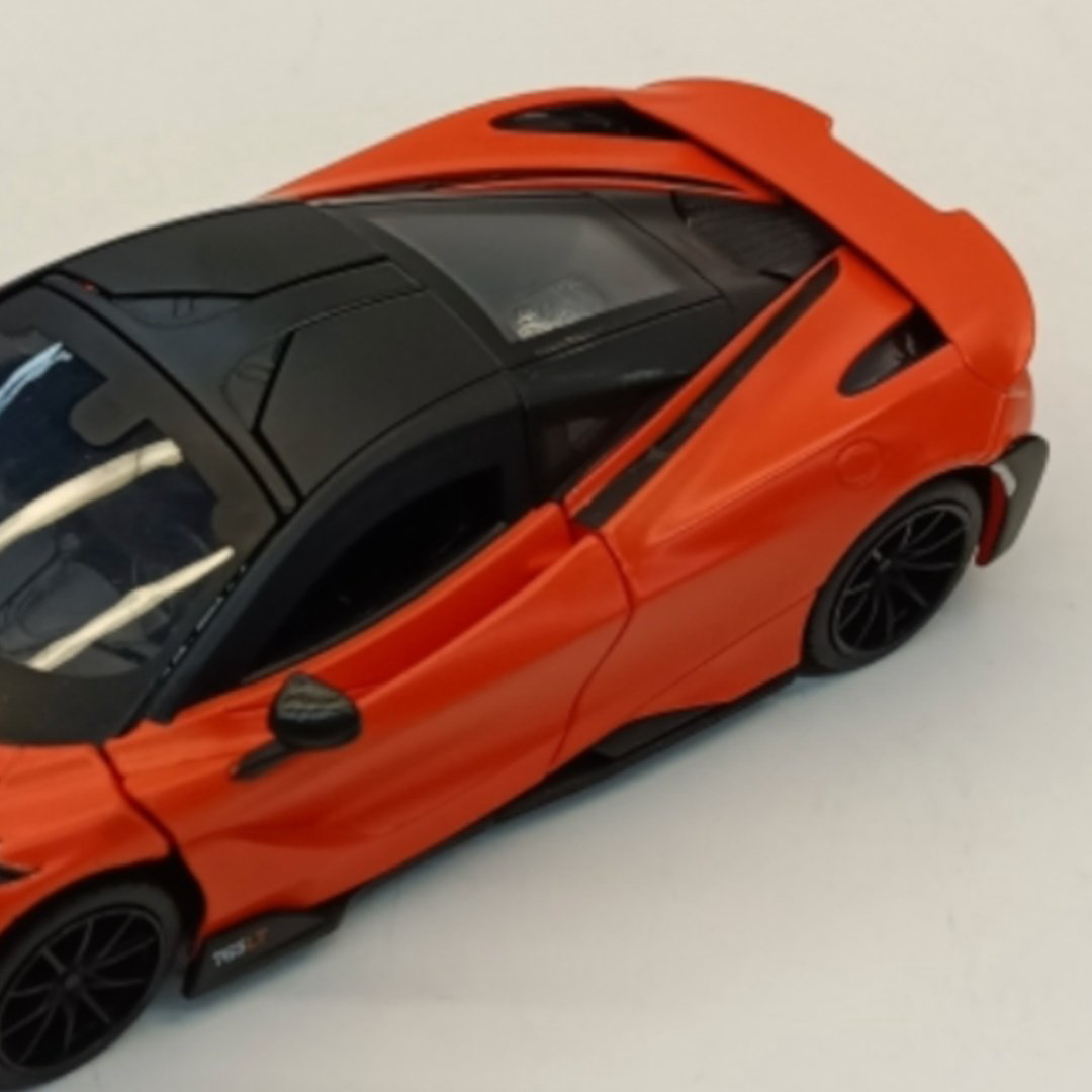 Легковая MSZ Mclaren 765 LT оранжевый купить,NaN