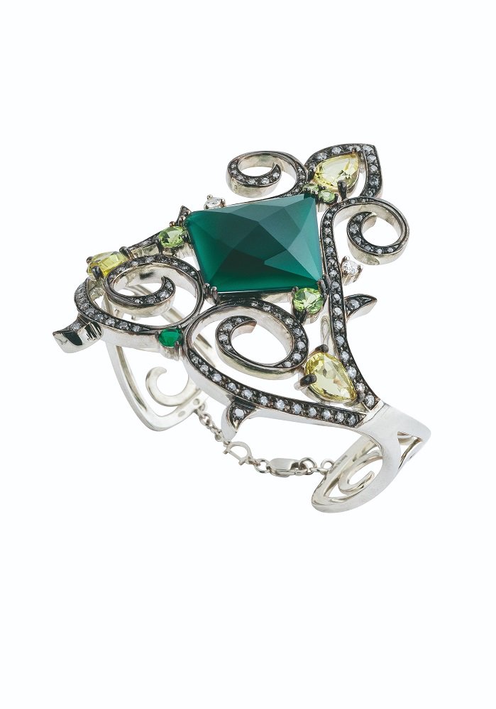 Браслет Damiani 8250 д 17р 51,4гр 5,78гр 2,55ct. купить,NaN