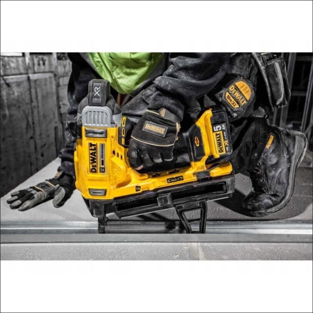 Гвоздезабивной пистолет DeWALT аккумуляторный DCN890P2-QW купить,619960