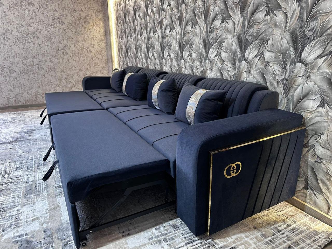Диван OTAU-MEBEL Версачи 758502004, 400х70 см, обивка велюр, темно-синий - ForteMarket Диван OTAU-MEBEL Версачи 758502004, 400х70 см, обивка велюр, темно-синий купить,0