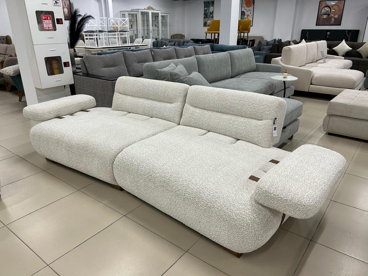 Диван OTAU-MEBEL OTAU-Mebel, 260х90 см, обивка букле, белый