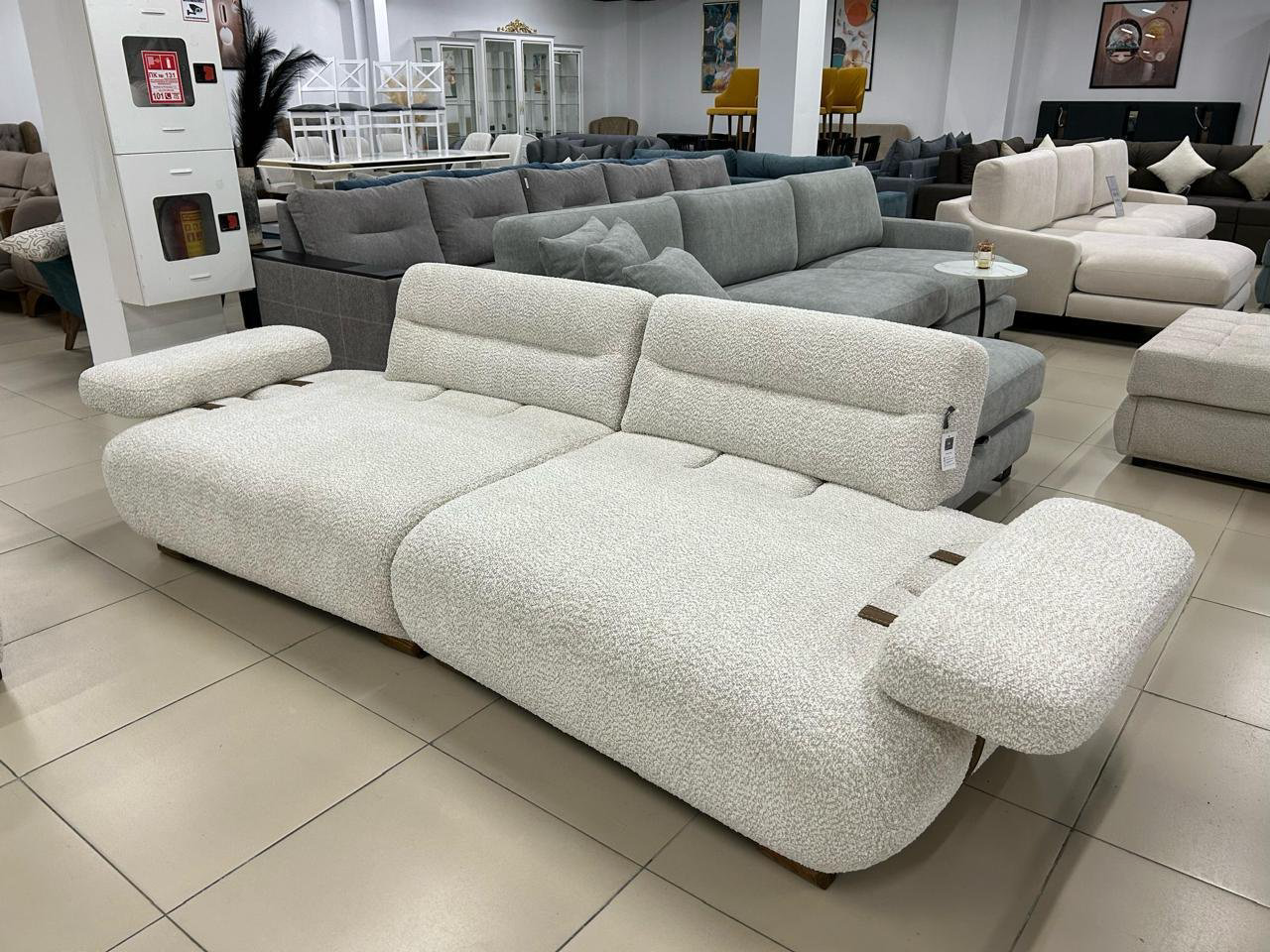 Диван OTAU-MEBEL OTAU-Mebel, 260х90 см, обивка букле, белый купить,NaN