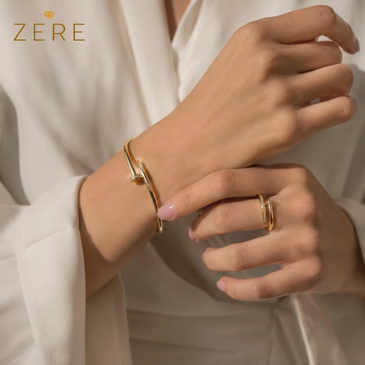 Комплект украшений Zere ZR180718 жёлтое золото 6.95гр 18р  купить,583750