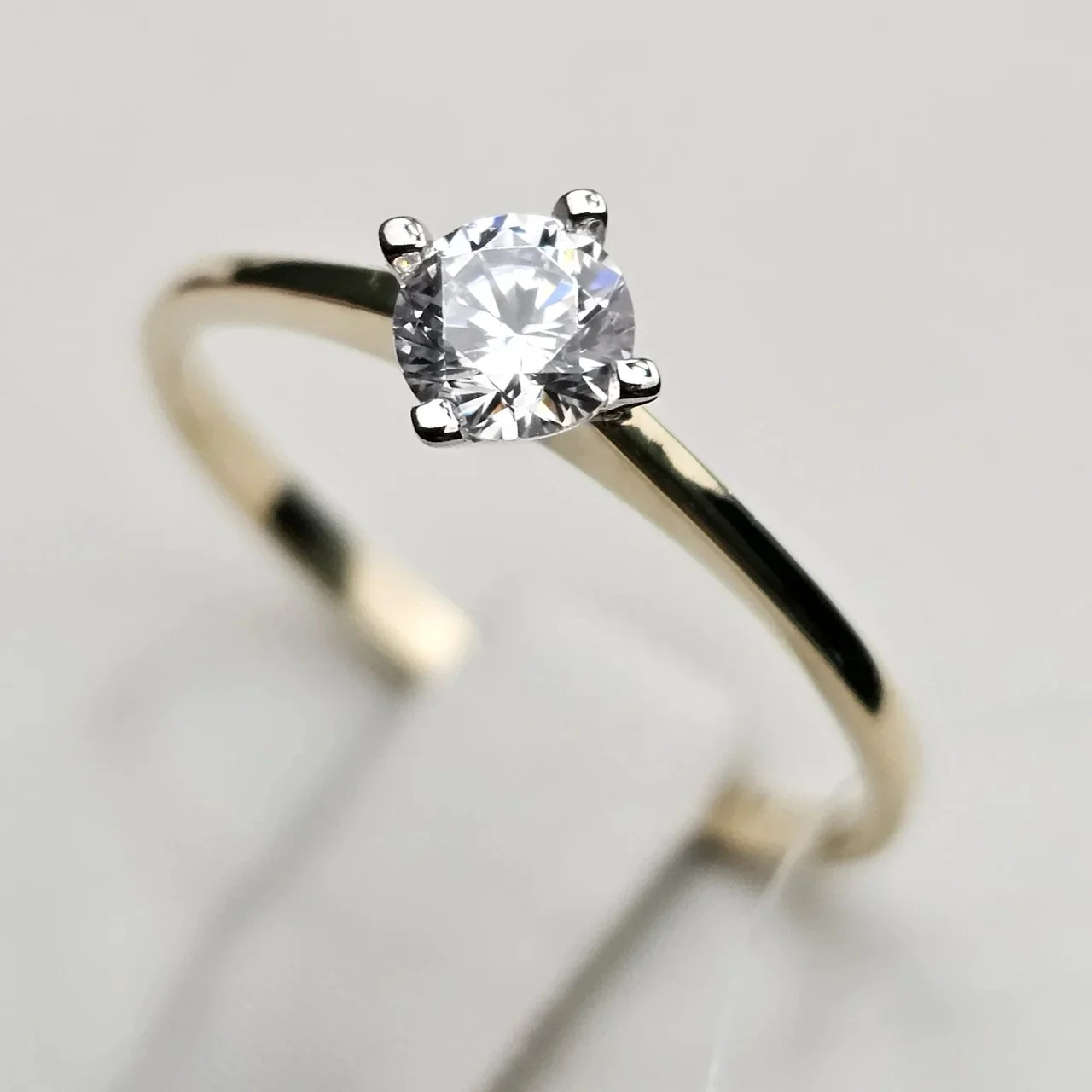 Кольцо Deimantas 112685291 18р 1,37гр. купить,NaN