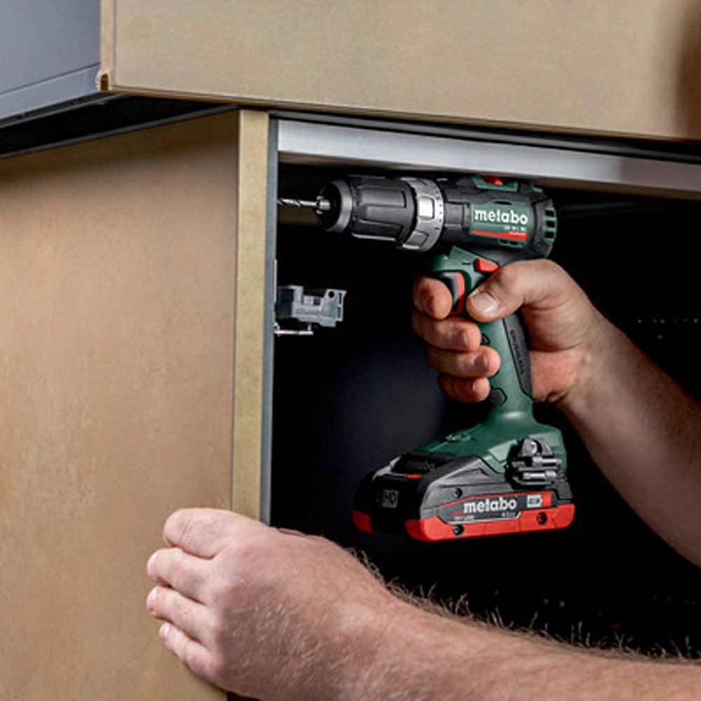 Metabo дрель-шуруповерт SB 18 L BL Set (613157710) 18 В купить,NaN