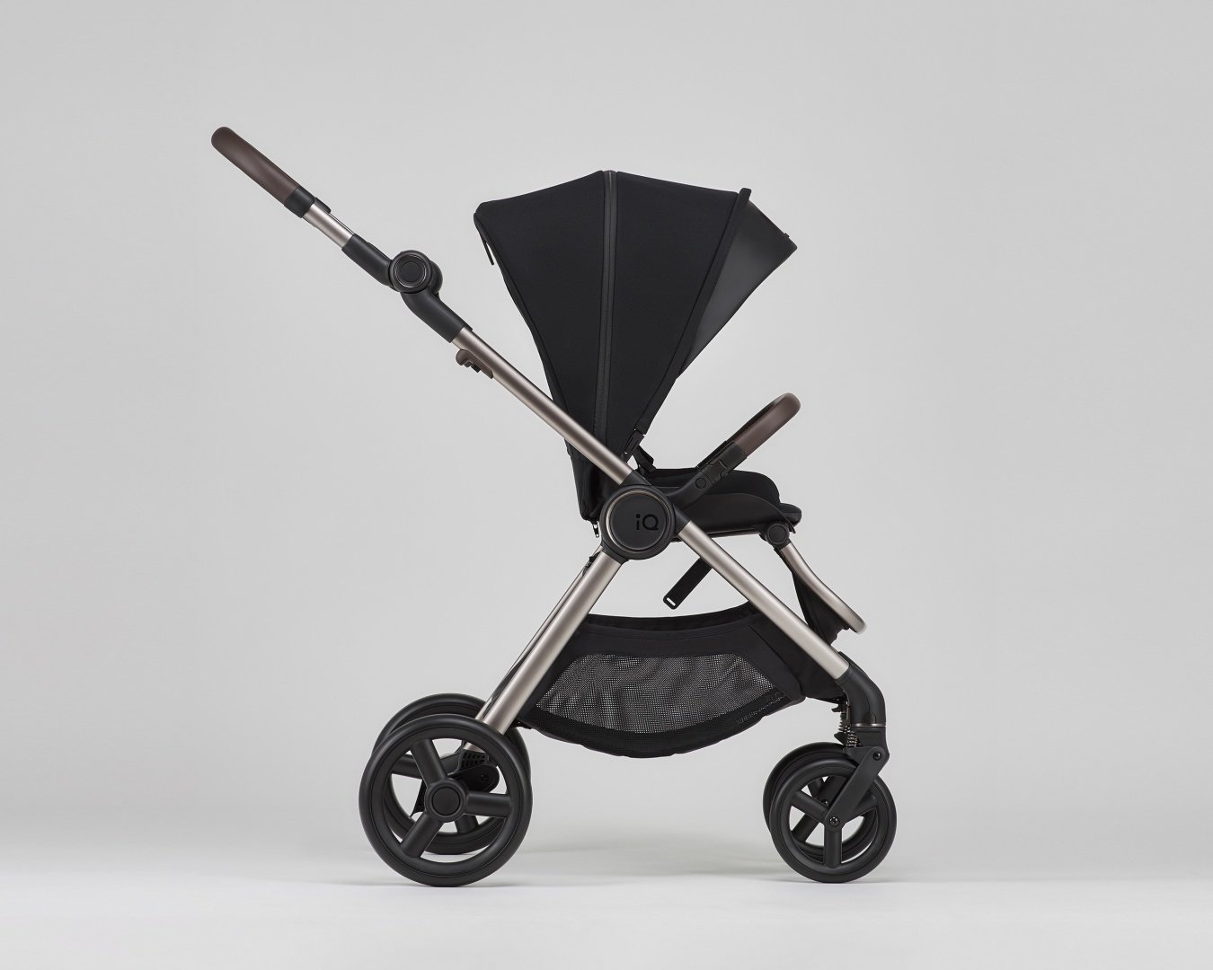 Коляска универсальная 3 в 1 Anex IQ premium Smoky, черный - ForteMarket Коляска универсальная 3 в 1 Anex IQ premium Smoky, черный купить,0