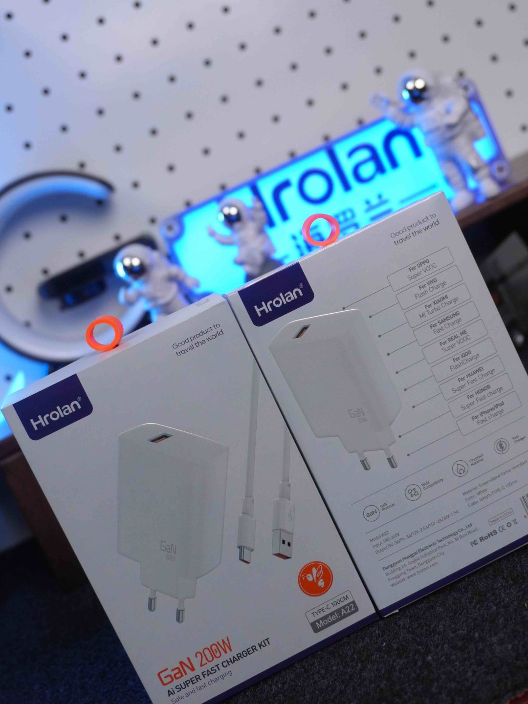 Зарядное устройство Hrolan A22 200W Ai Super Fast USB белый купить,0