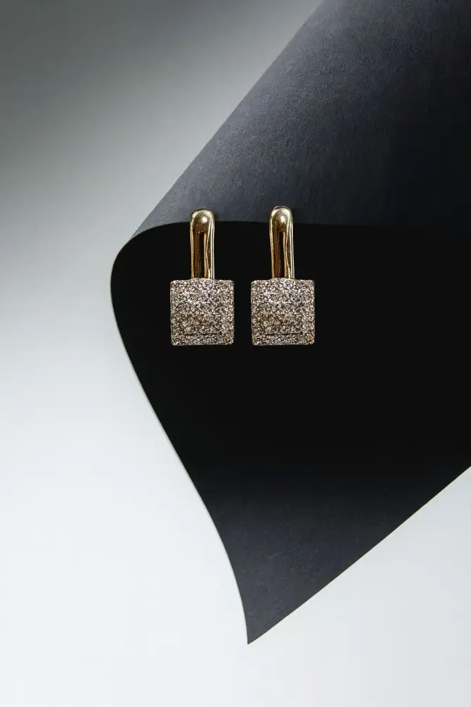 Серьги Trilliant 20395-32-10 вес 3.2 г золото, бриллиант купить,673000