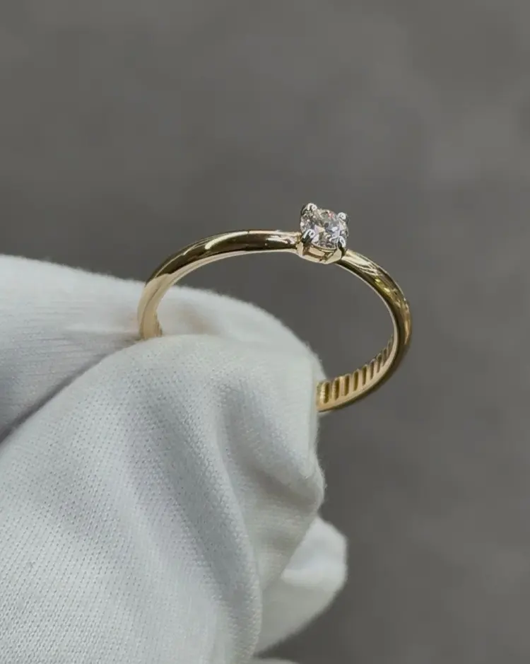 PRESTIGE JEWELRY К-130-01 размер 16 вес 1.6 г золото, бриллиант купить,NaN
