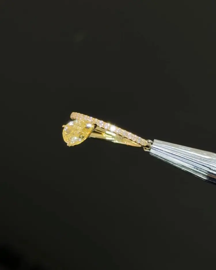 Кольцо TRIMOF 01-024-Y14K-P-LG756575388_17.2 размер 17.2 вес 2.58 г золото, бриллиант выращенный купить,1041000