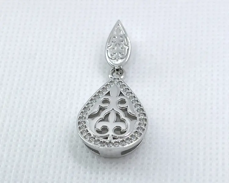 Подвеска Кристалл-L П-2583-01-1 вес 5 г серебро, фианит купить,18000