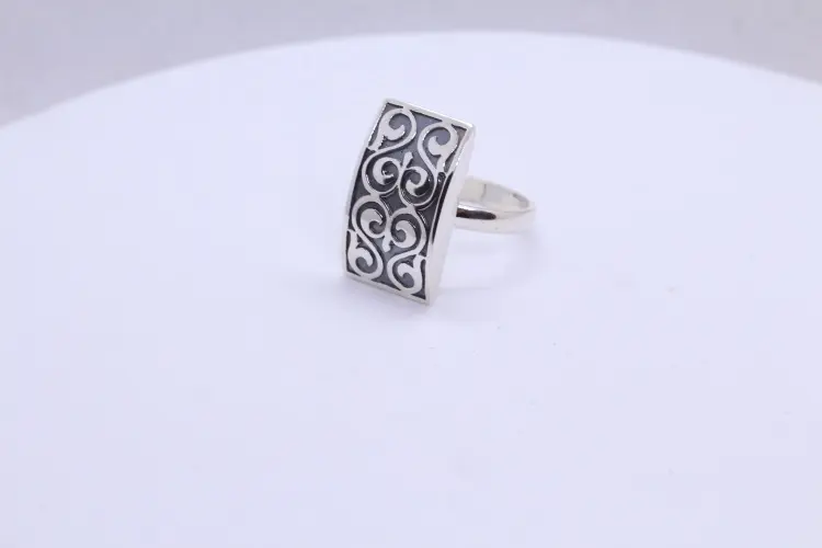 Кристалл-L К-0543-1 размер 18 вес 5.8 г серебро, без вставок купить,22000