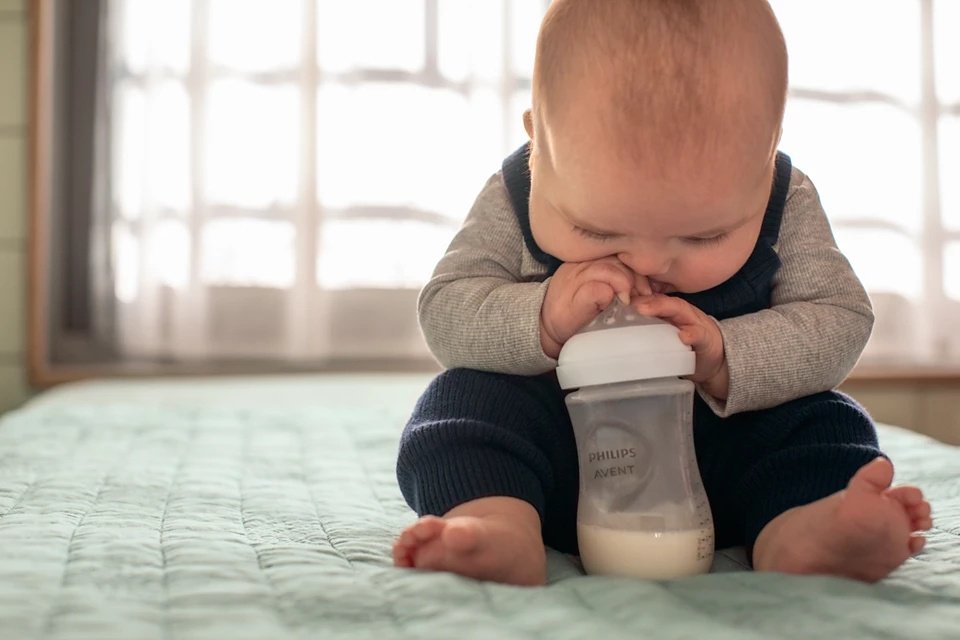 Бутылочка Philips Avent SCY903/01 260 мл прозрачный купить,NaN