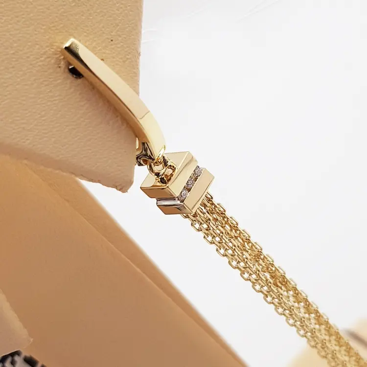 Серьги Brilliant Style 3907-21002 вес 6.23 г золото, бриллиант купить,NaN