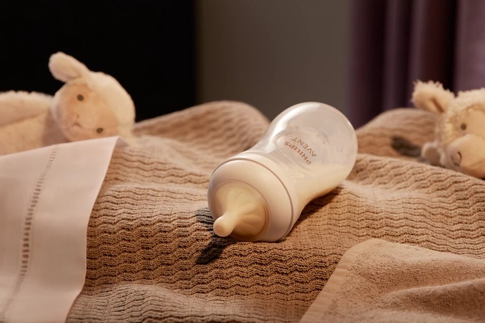 Бутылочка Philips Avent SCY903/01 260 мл прозрачный купить,NaN