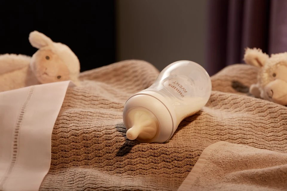 Бутылочка Philips Avent SCY903/01 260 мл прозрачный купить,NaN