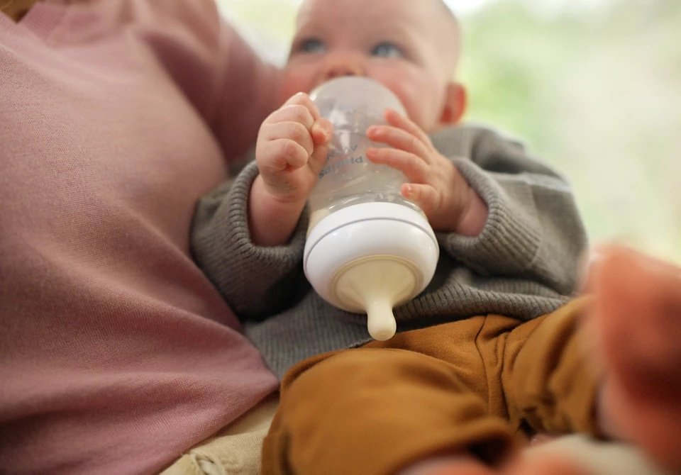 Бутылочка Philips Avent SCY903/01 260 мл прозрачный купить,NaN