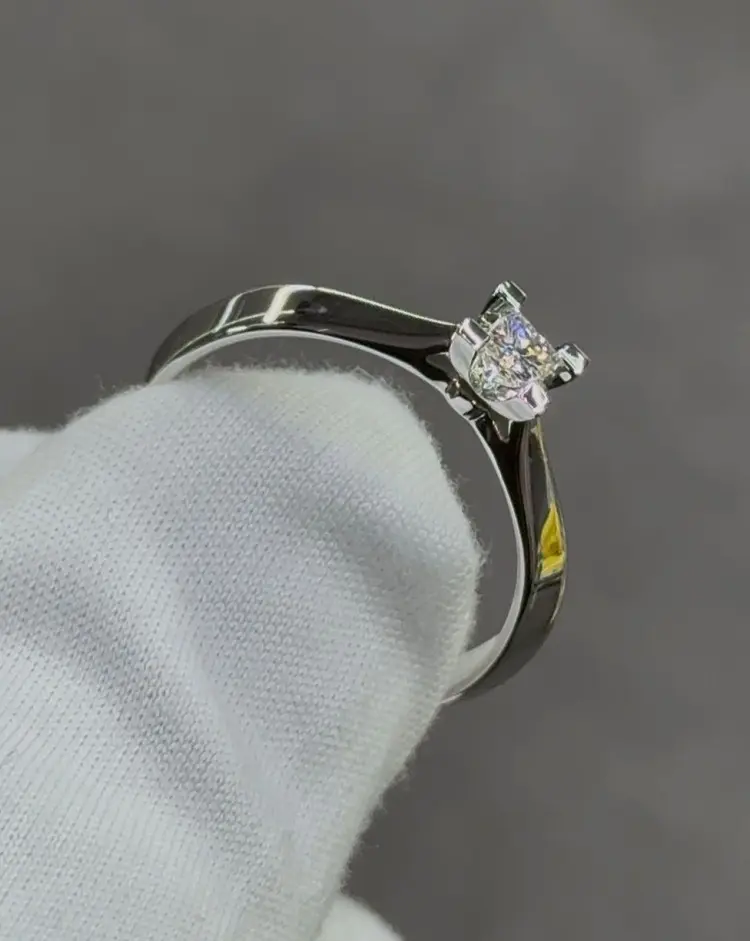 PRESTIGE JEWELRY К-187-02 размер 17 вес 2.7 г золото, бриллиант купить,671700