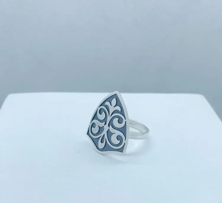 Кристалл-L К-05-74 размер 18 вес 4.3 г серебро, без вставок купить,11200